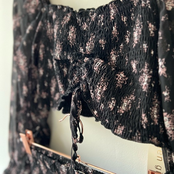 Steve Madden 2pc Floral Crop Top and Skirt Outfit NEW - Picture 3 of 6